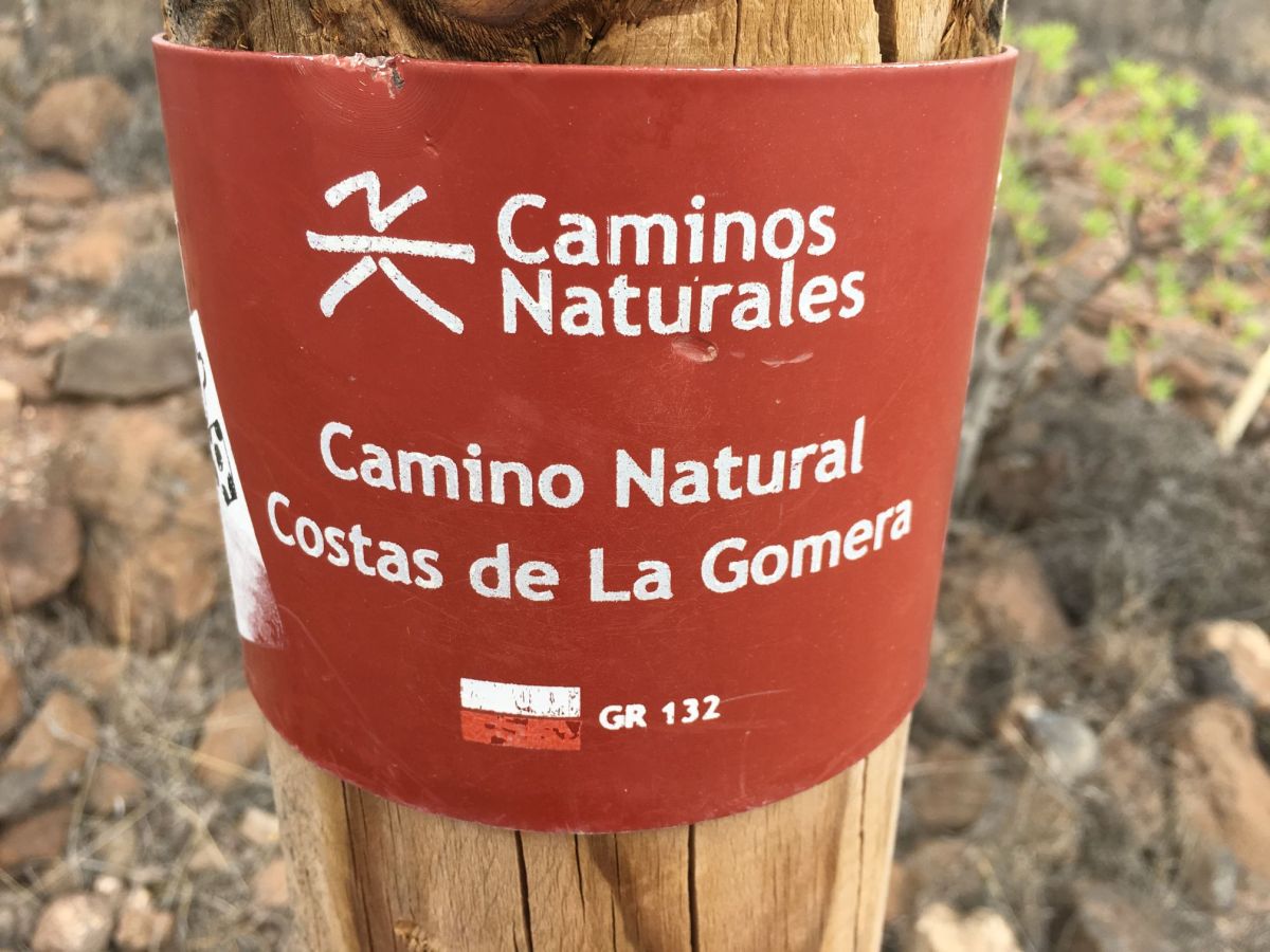 La Gomera pėsčiomis (1 dalis)  –> Apie TAI be ko gyventi negalima: maistas ir kelias