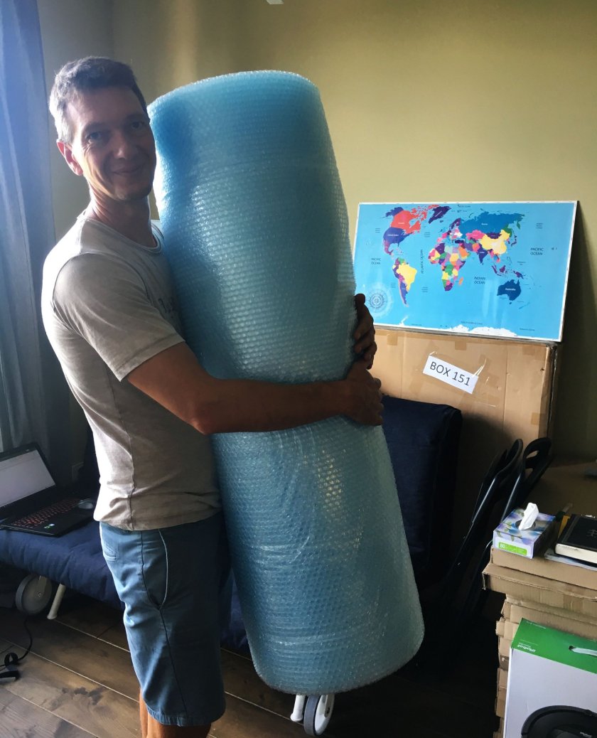 Pakuotojas kraustomes Australija Bezdziones nuotykiai.jpg